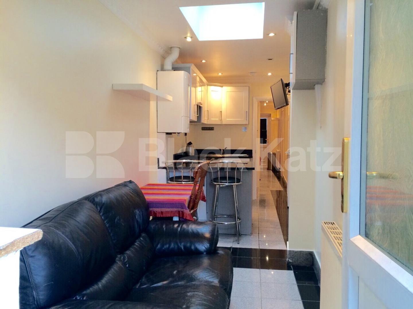 			NEW INSTRUCTION ( All Bills Included), 1 Bedroom, 1 bath, 1 reception Apartment			 Denmark Hill, Camberwell